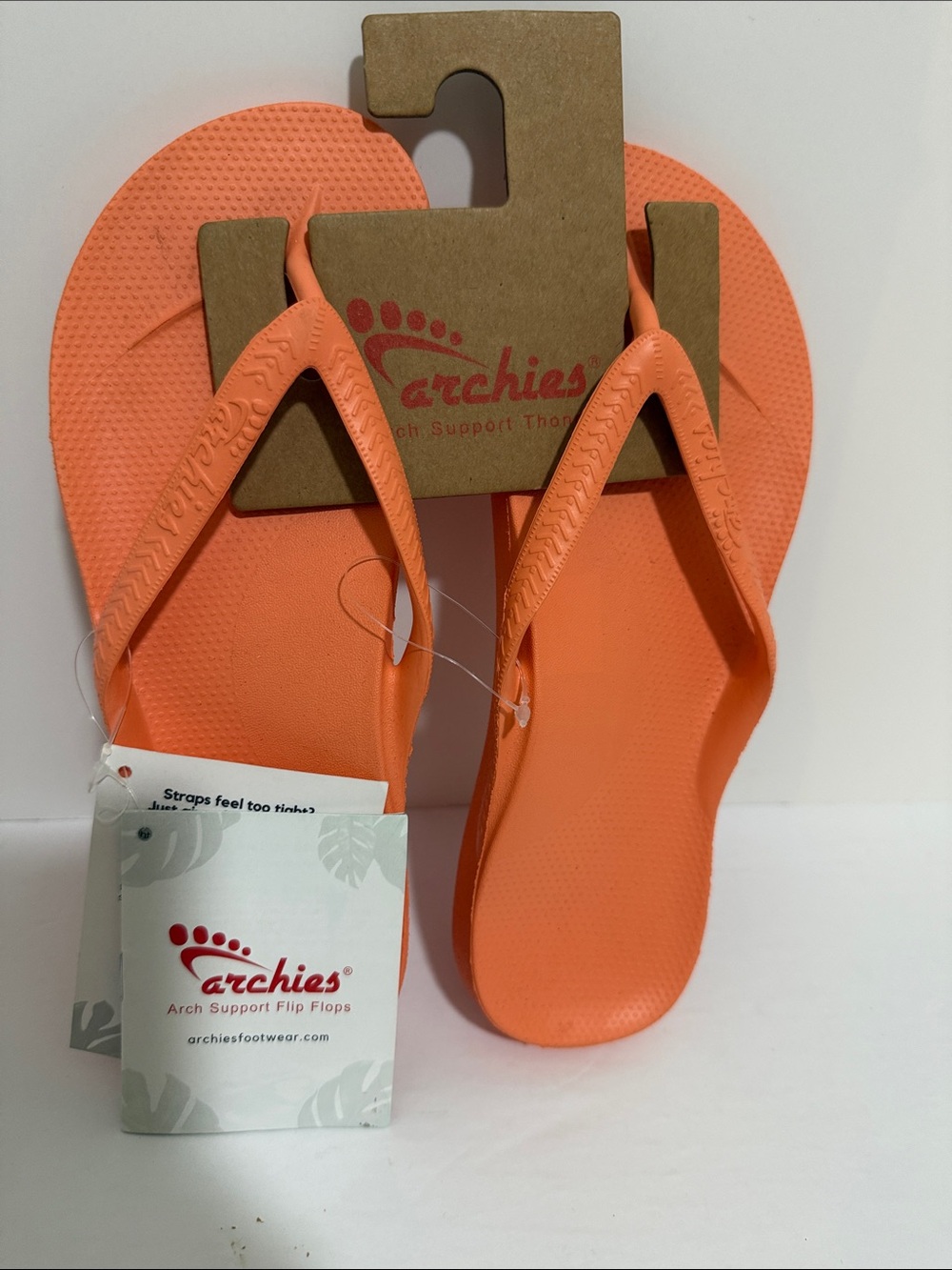 Archie’s Unisex Orange Flip Flop Sandals Women’s Size 5